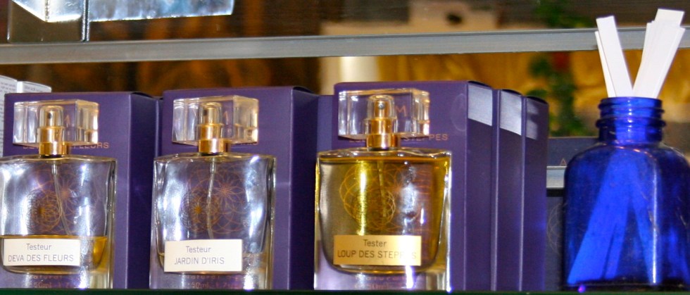 Sama fragrances are made of essential oils that vibrate the soul