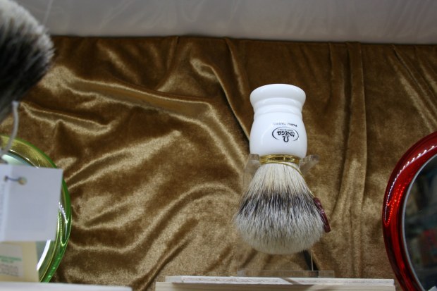 Mens shaving brush